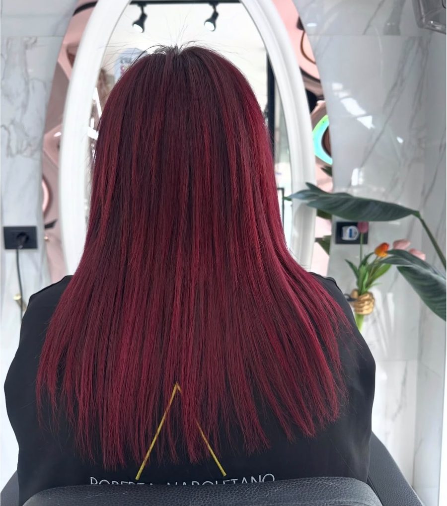 Capelli prima del lavoro, rosso bordeaux